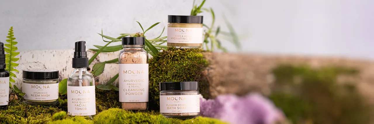 Farmtrue Ayurveda Products 🇺🇸 testimonial background